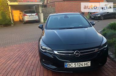 Хэтчбек Opel Astra 2017 в Львове