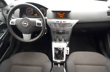 Седан Opel Astra 2013 в Херсоне