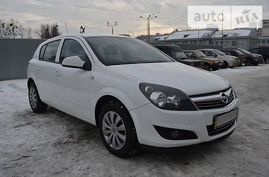 Opel Astra 2012