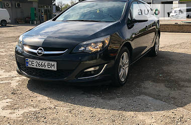 Універсал Opel Astra 2012 в Чернівцях
