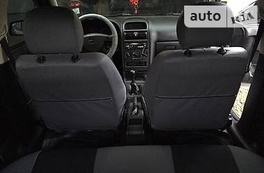 Хетчбек Opel Astra 2000 в 