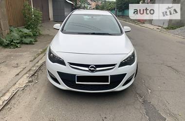 Opel Astra 2012