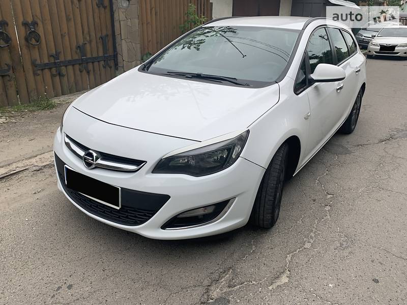 Універсал Opel Astra 2012 в Києві