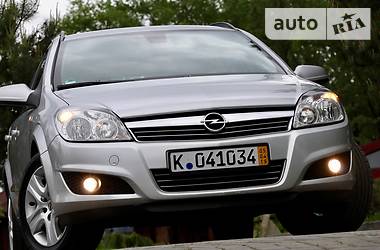 Универсал Opel Astra 2009 в Дрогобыче