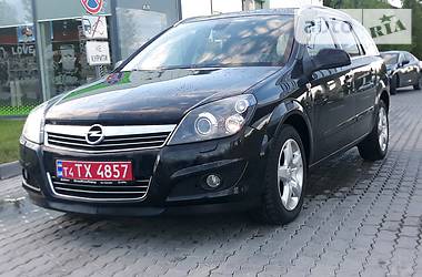 Универсал Opel Astra 2010 в Ивано-Франковске