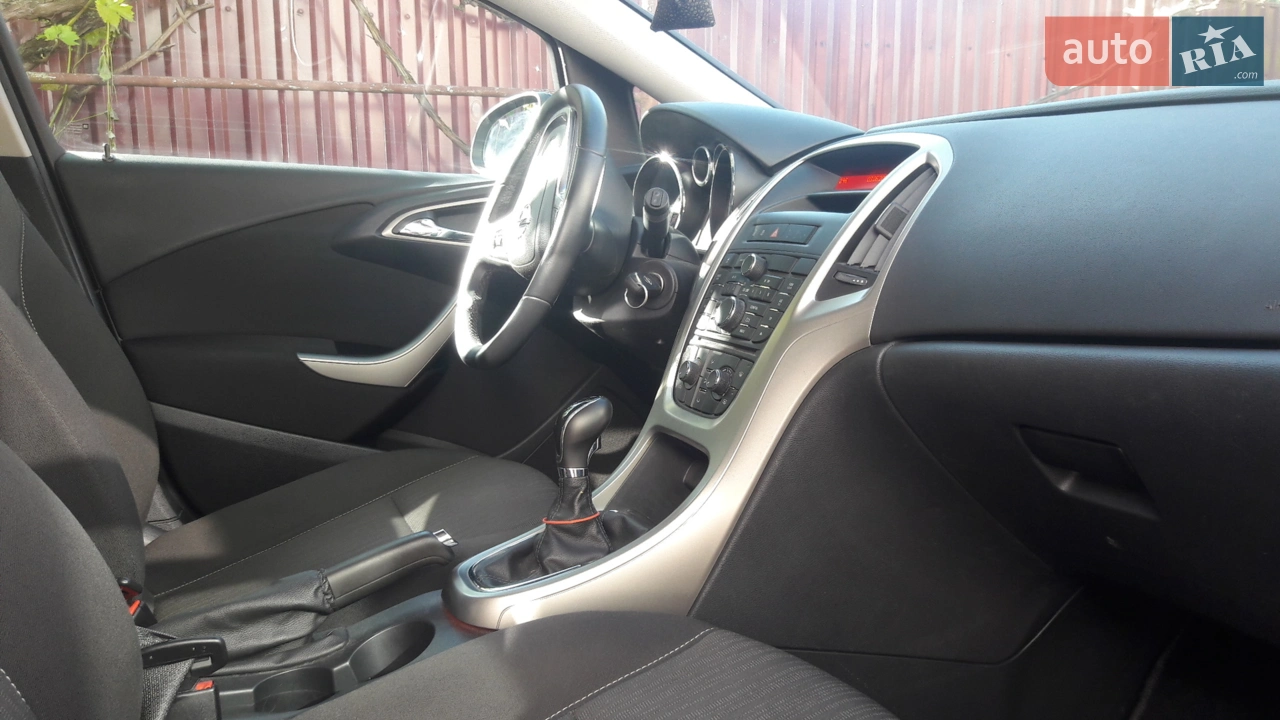 2011 Opel Astra - мініатюра 6
