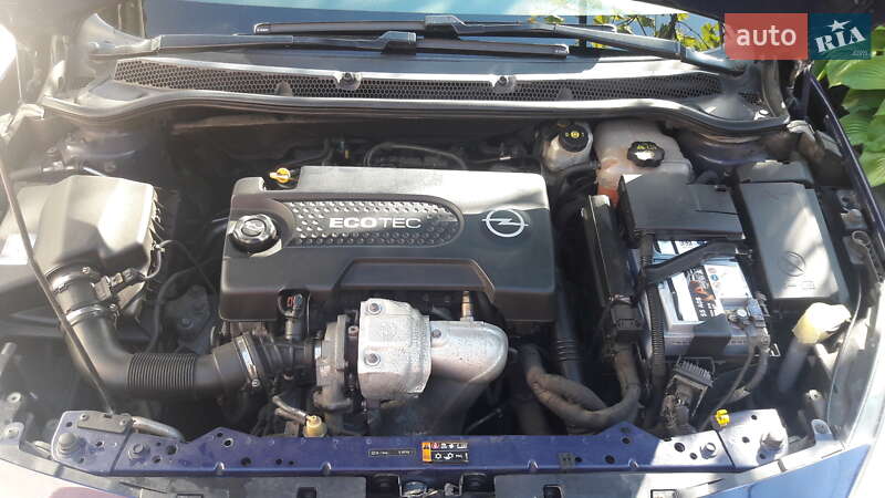 Універсал Opel Astra 2011 в Кобеляках