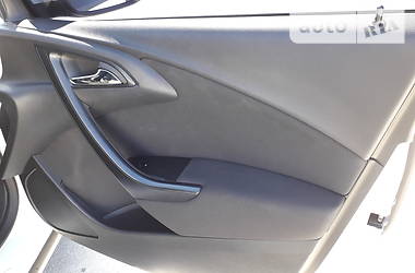 Універсал Opel Astra 2011 в 