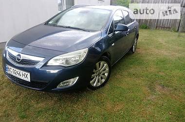 Універсал Opel Astra 2011 в 