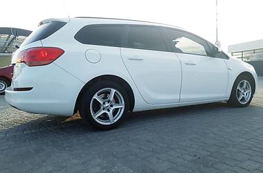 Універсал Opel Astra 2011 в 