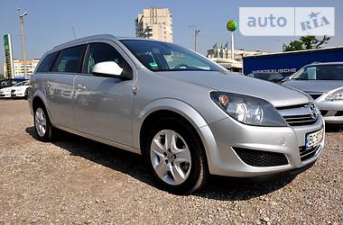 Універсал Opel Astra 2010 в 