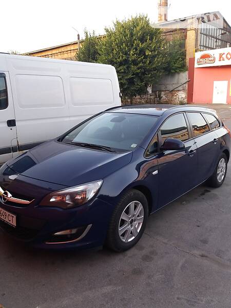 Універсал Opel Astra 2013 в Вінниці