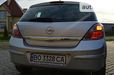 Хэтчбек Opel Astra 2012 в Дрогобыче