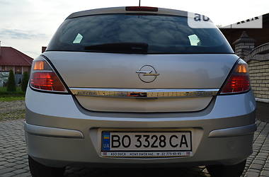 Хэтчбек Opel Astra 2012 в Дрогобыче