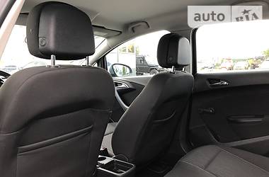 Універсал Opel Astra 2013 в 