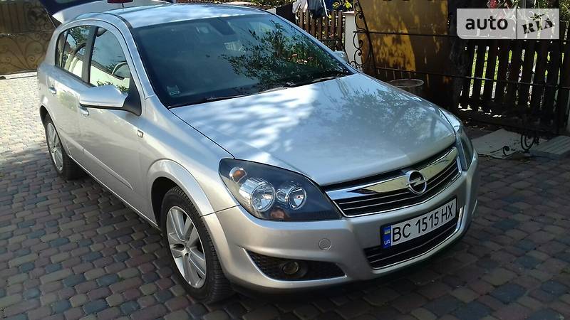 Хэтчбек Opel Astra 2008 в Львове