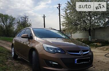 Хэтчбек Opel Astra 2015 в Крыжополе