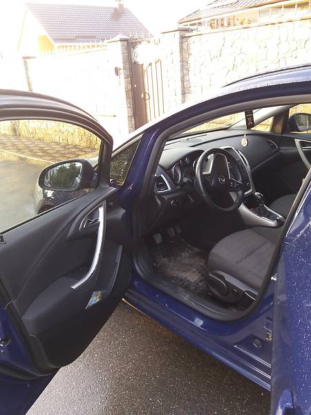 Універсал Opel Astra 2013 в Вінниці