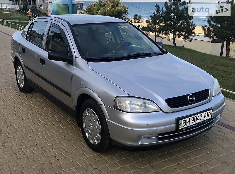 Седан Opel Astra 2005 в Одессе