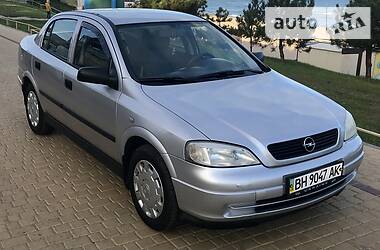 Седан Opel Astra 2005 в Одессе