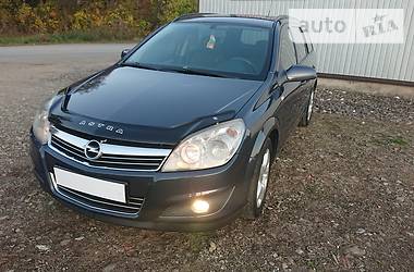 Универсал Opel Astra 2008 в Городке