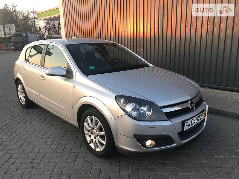 Хэтчбек Opel Astra 2004 в Виннице