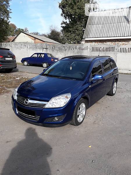 Универсал Opel Astra 2009 в Калиновке