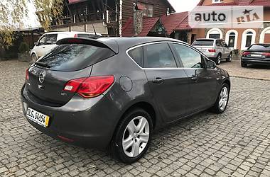 Хэтчбек Opel Astra 2012 в Самборе