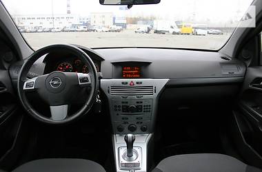 Хэтчбек Opel Astra 2012 в Киеве