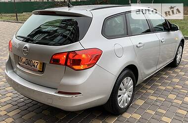 Универсал Opel Astra 2014 в Виннице