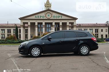 Универсал Opel Astra 2014 в Львове