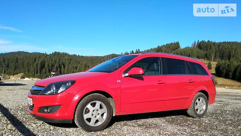 Универсал Opel Astra 2010 в Черновцах