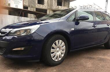 Универсал Opel Astra 2013 в Житомире