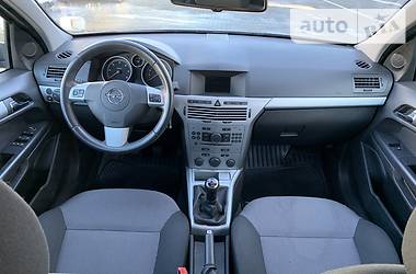 Универсал Opel Astra 2009 в Луцке