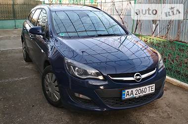 Универсал Opel Astra 2013 в Арцизе