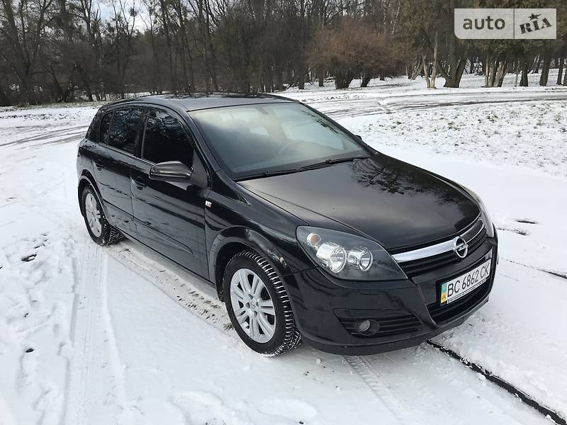 Хетчбек Opel Astra 2005 в 