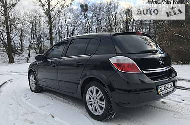 Хетчбек Opel Astra 2005 в 
