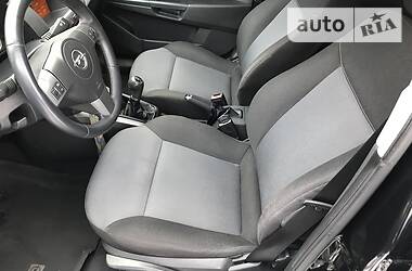 Хетчбек Opel Astra 2005 в 
