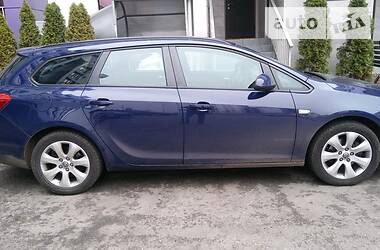 Универсал Opel Astra 2013 в Арцизе