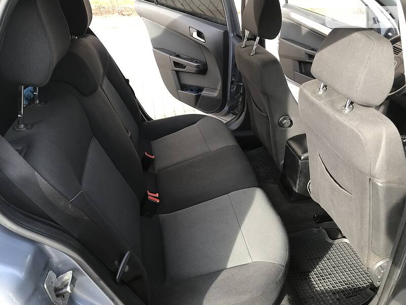 Універсал Opel Astra 2007 в Чернівцях
