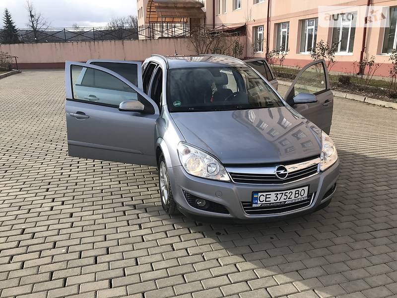 Універсал Opel Astra 2007 в Чернівцях