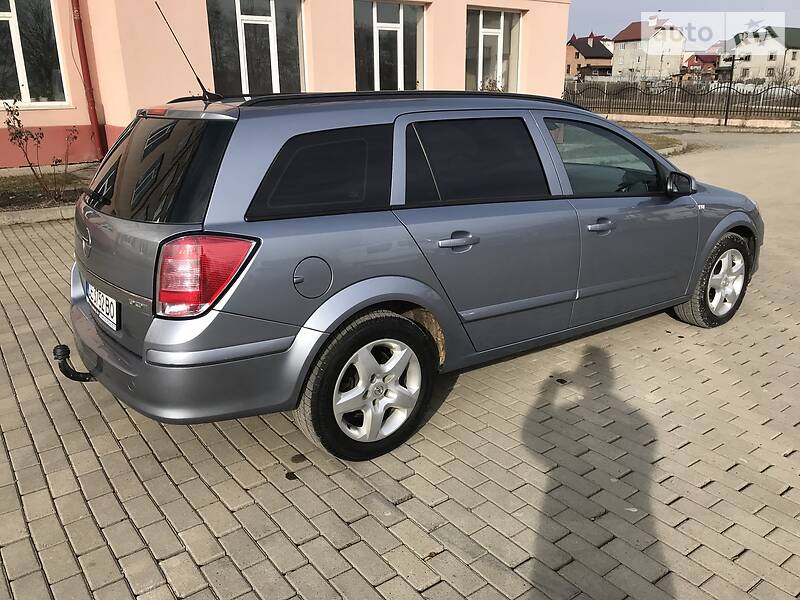 Універсал Opel Astra 2007 в Чернівцях
