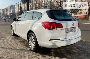 Універсал Opel Astra 2015 в 