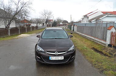 Универсал Opel Astra 2013 в Калуше