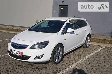 Универсал Opel Astra 2012 в Калуше