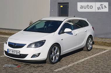 Opel Astra 2012