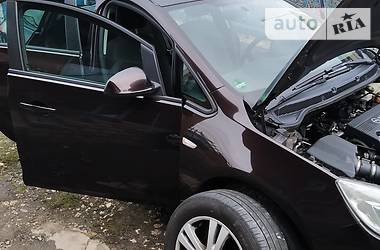 Універсал Opel Astra 2011 в 