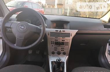 Универсал Opel Astra 2009 в Хусте