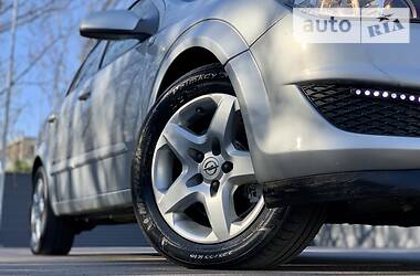 Універсал Opel Astra 2008 в 