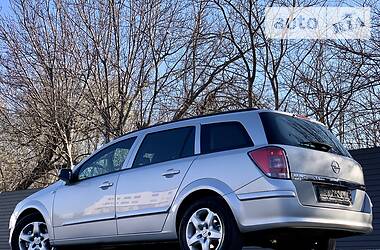Універсал Opel Astra 2008 в 